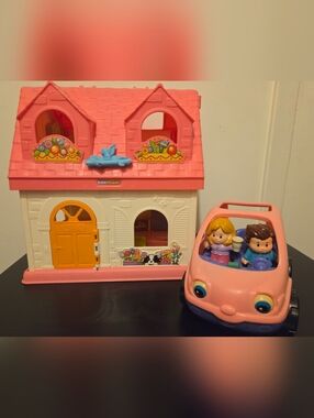 Little People Suprise & Sounds Home With Pink Mini Van